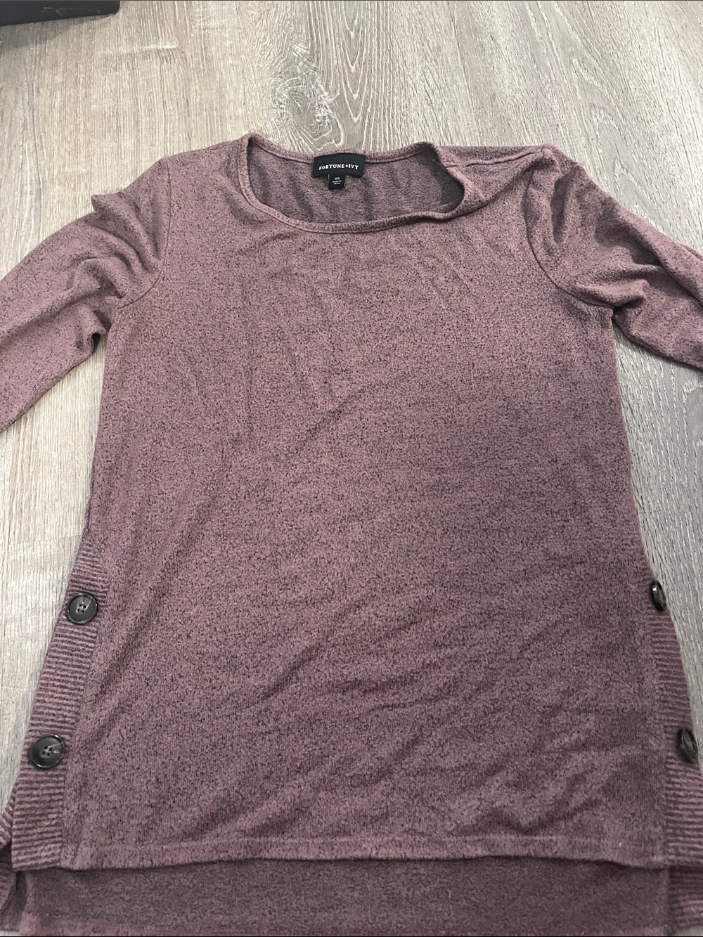 Fortune &Ivy Mauve Crewneck Sweater with Side Button Detail women’s size XS